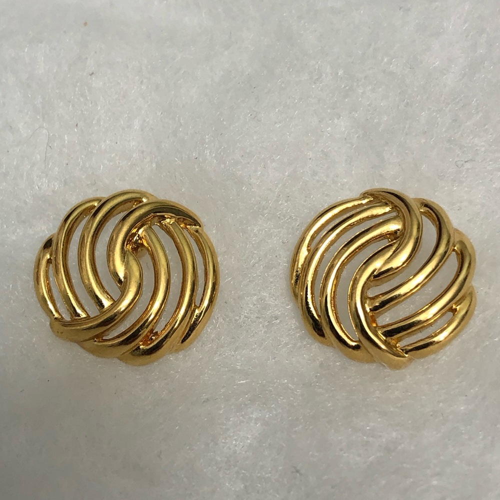 Vintage Signed Monet Goldtone Love Knot Open Work